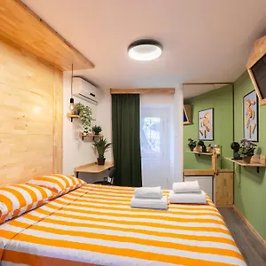 Apartamento & Split-two Different Units!, Split